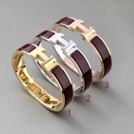 Hermes Small Clic H Bracelet In Coffee